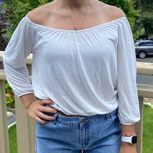 American Eagle Off The Shoulder Top - Picture 2 of 4